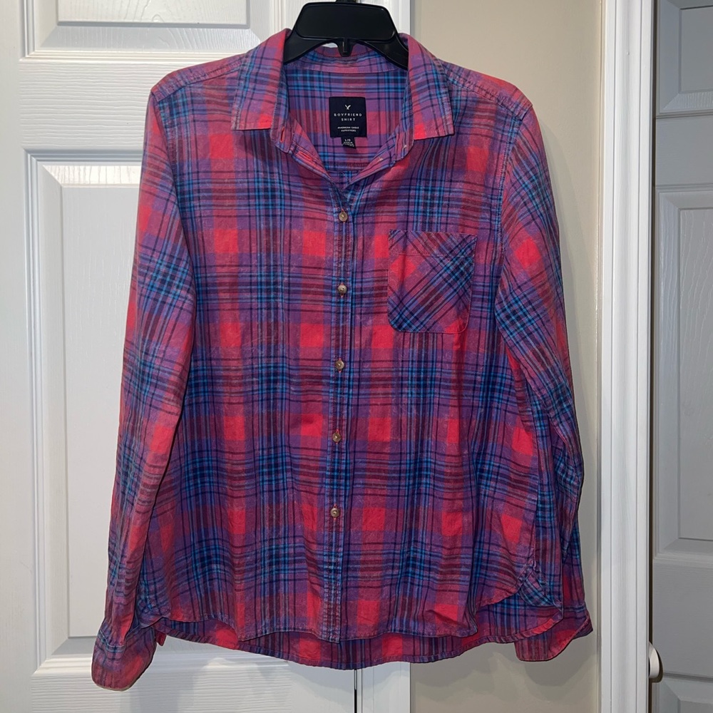 American Eagle Outfitters Red and Blue Plaid Button-Down Shirt